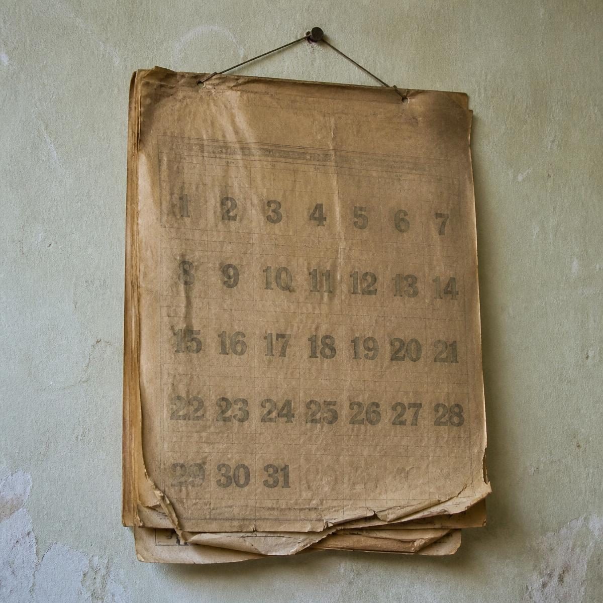 Photograph for the word „давно“ (long ago)