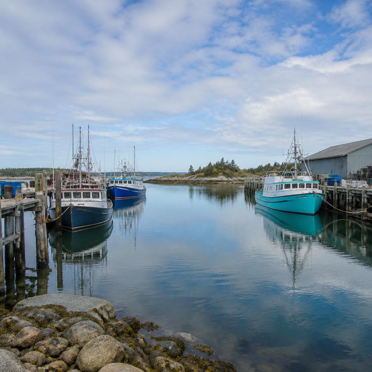 Photograph for the word „лука“ (port, harbor)