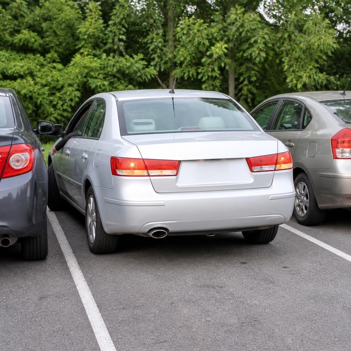 Photograph for the word „паркирати“ (to park)