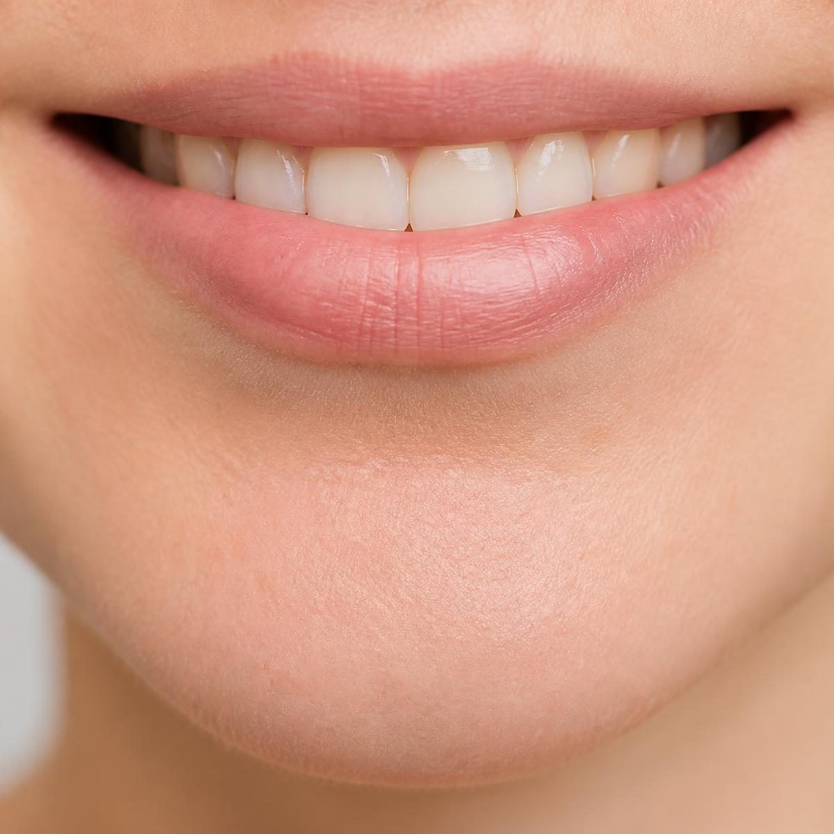 Photograph for the word „осмех“ (smile)