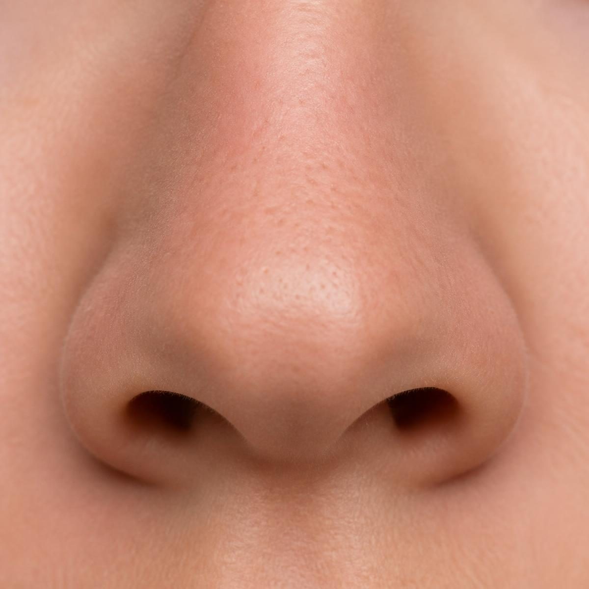 Photograph for the word „нос“ (nose)