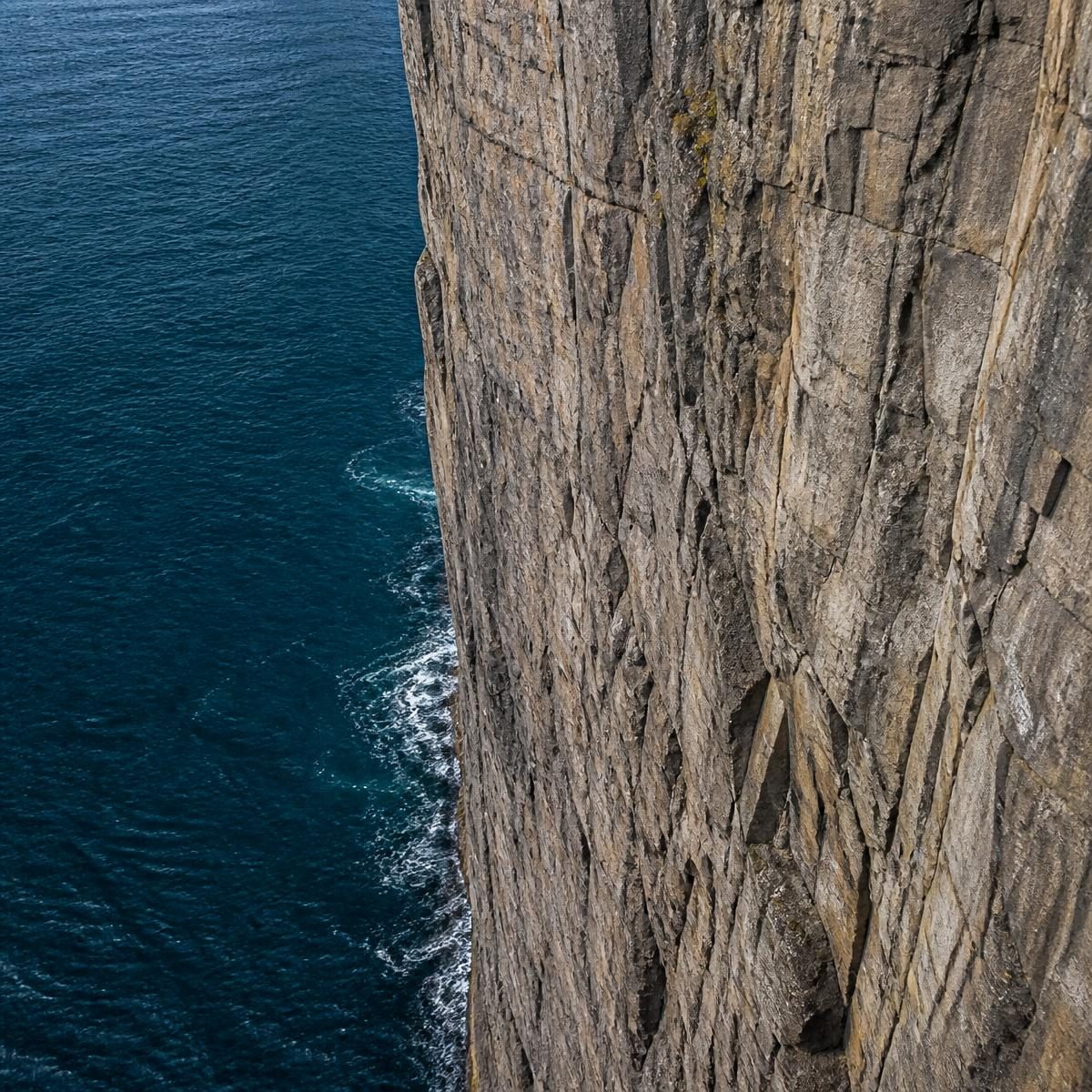 Photograph for the word „литица“ (cliff)