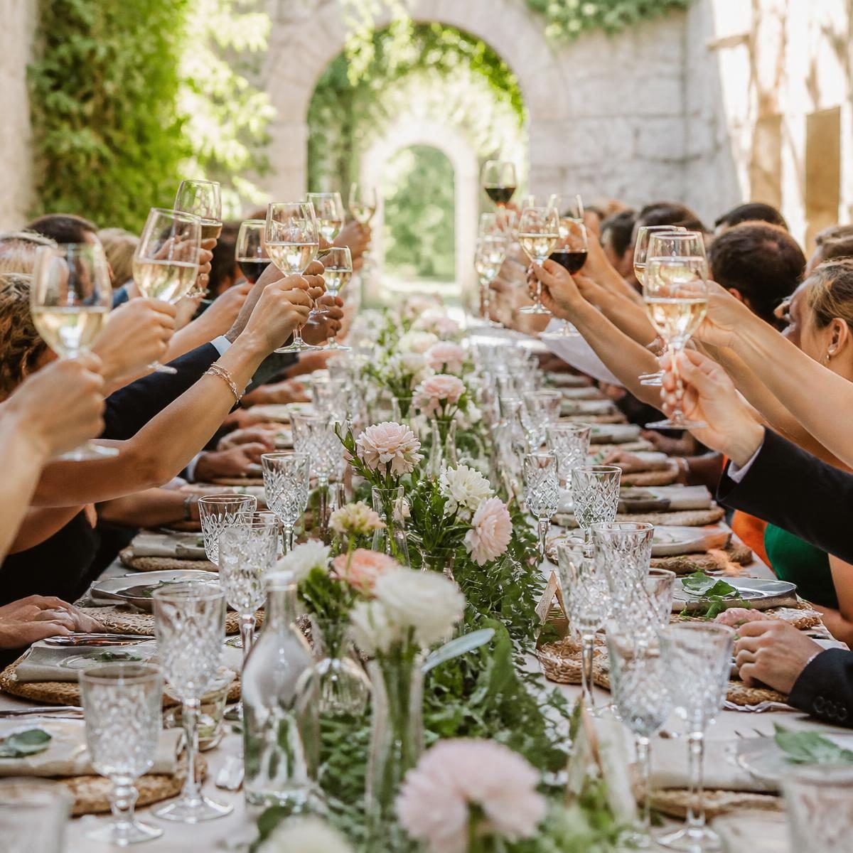 Photograph for the word „свадба“ (wedding)