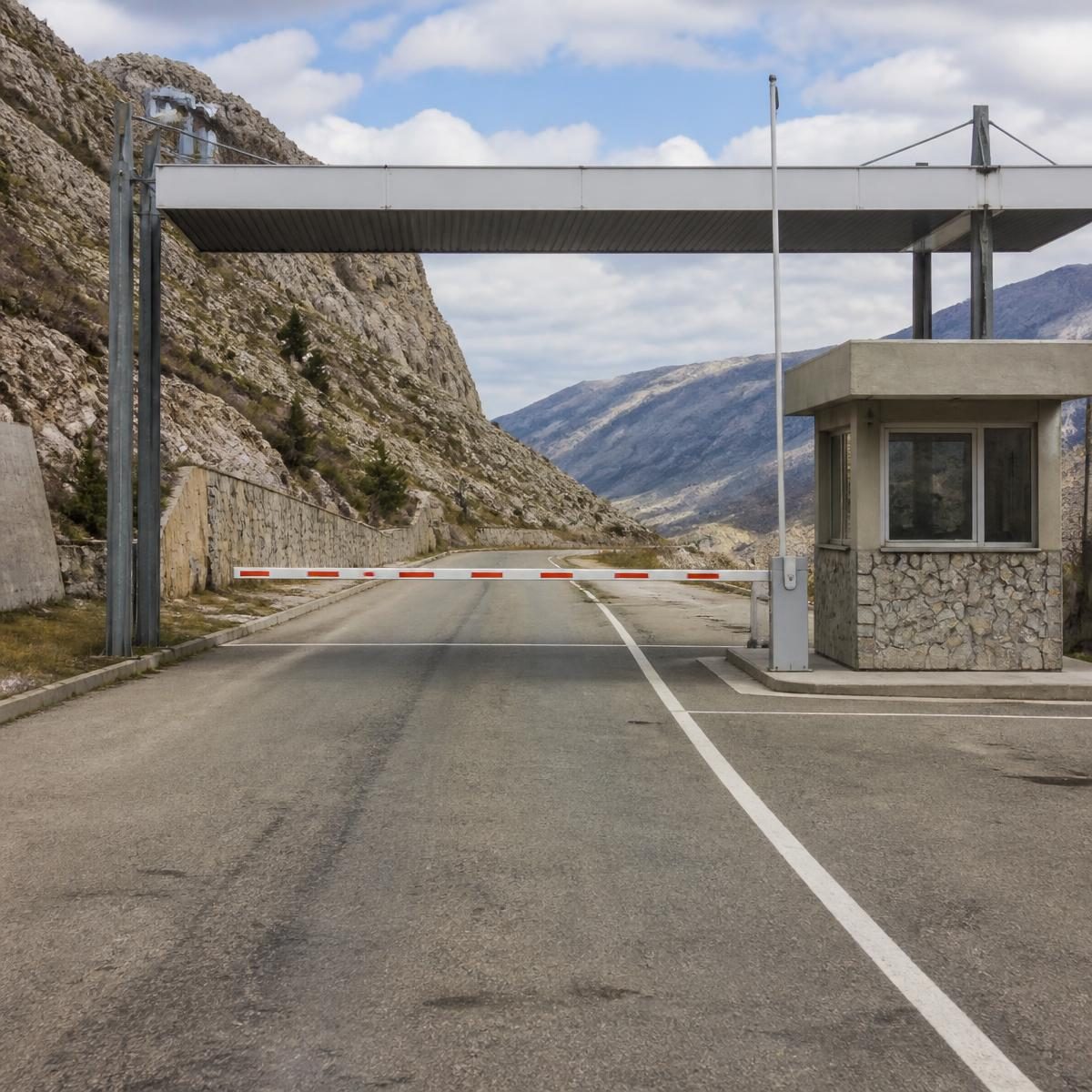 Photograph for the word „граница“ (border)