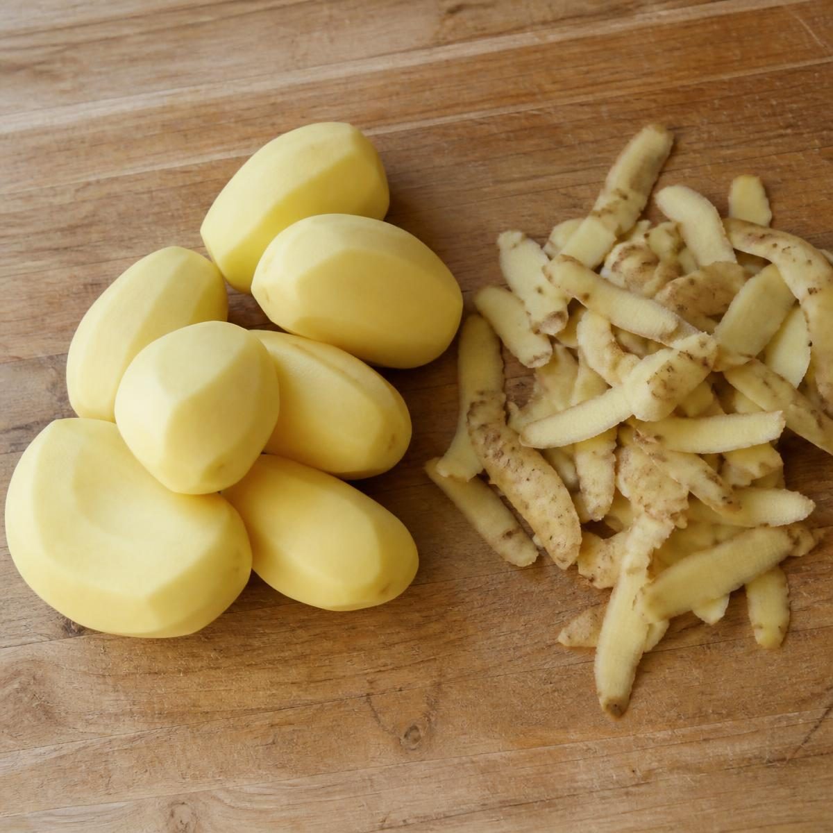 Photograph for the word „ољуштити“ (to peel (perfective))