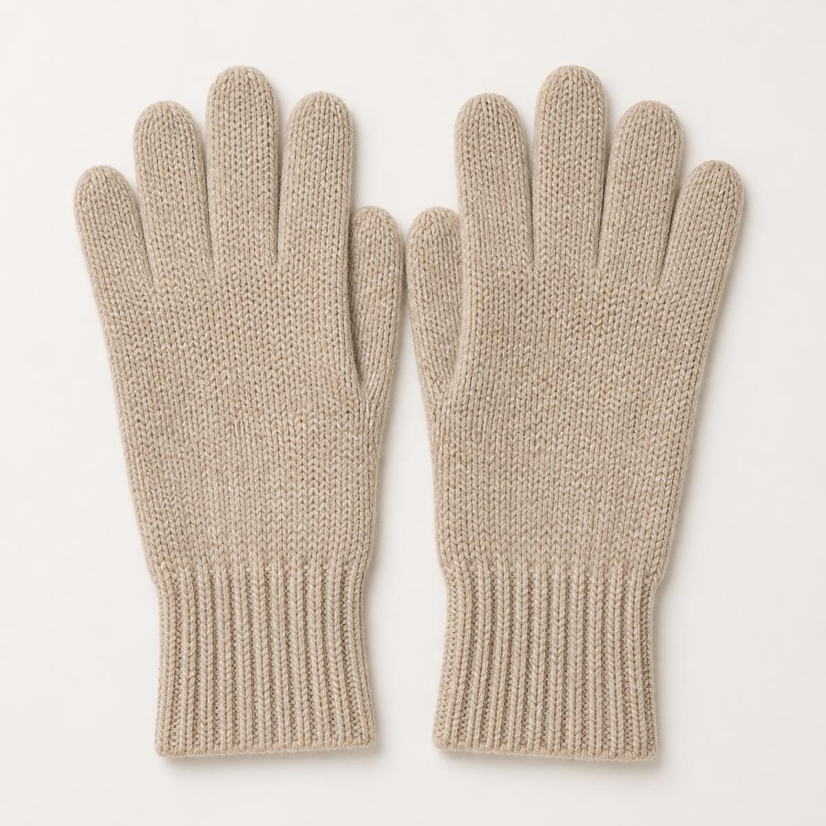 Photograph for the word „рукавице“ (gloves)