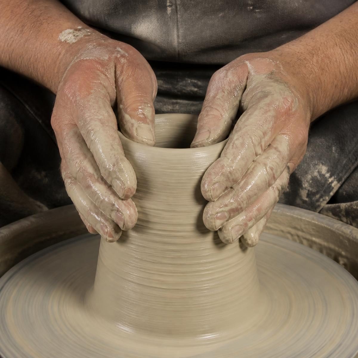Photograph for the word „обликовати“ (to shape, to form)