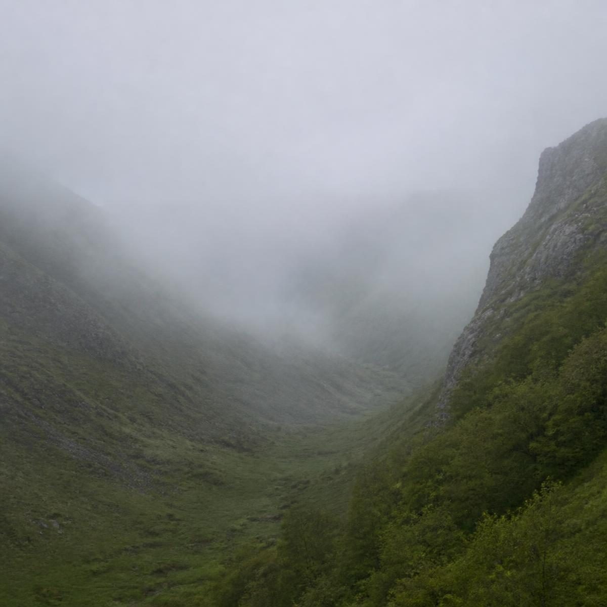 Photograph for the word „измаглица“ (mist, haze)